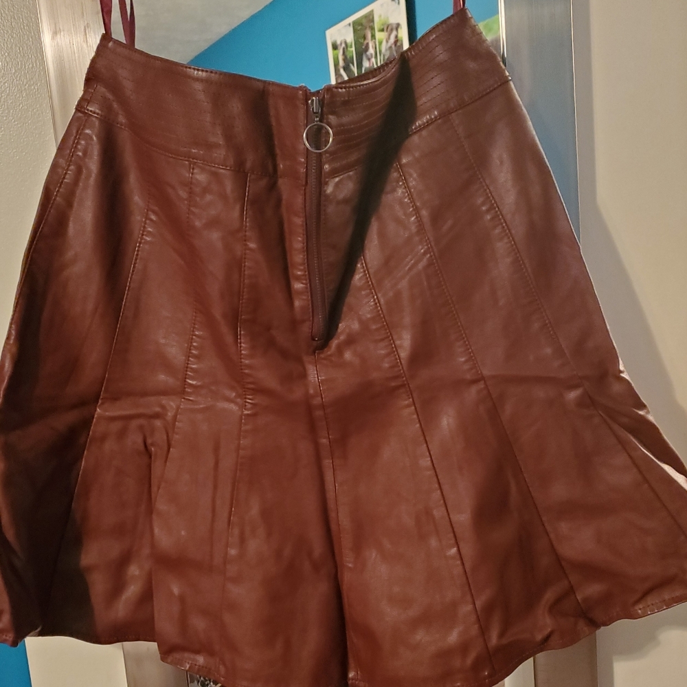 Leather-like Skirt - Picture 2 of 5